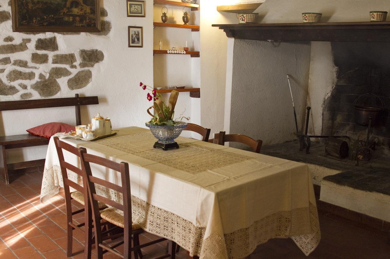 Agriturismo Santa Caterina Castelnuovo di Val di Cecina Δωμάτιο φωτογραφία